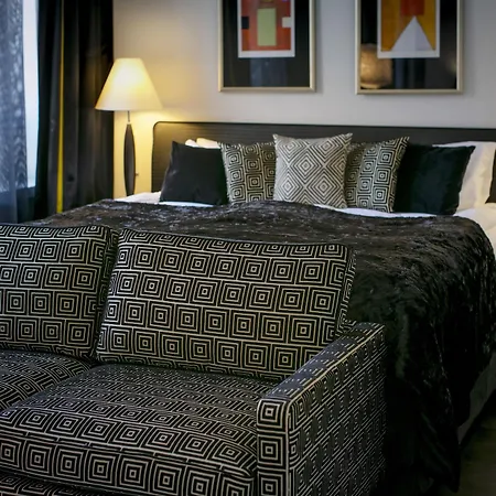 Lilla Roberts Szálloda 5*