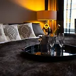 릴라 로버츠 호텔 5*
