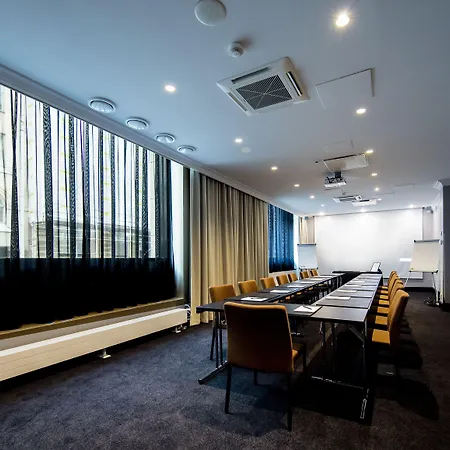 מלון Lilla Roberts 5*